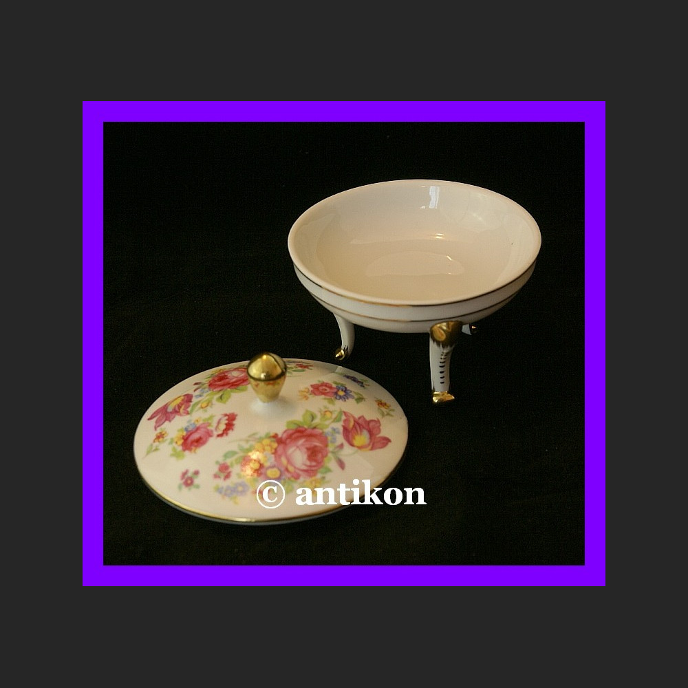 Francuska szkatułka na biżuterię porcelanowe cacko