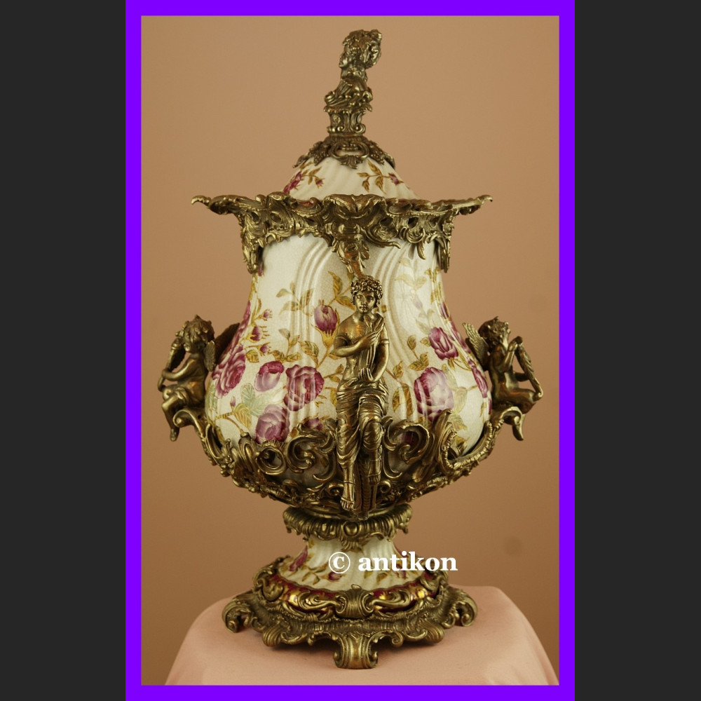 Waza z różami okuta w brąz królewska porcelana Waza z różami okuta w brąz królewska porcelana