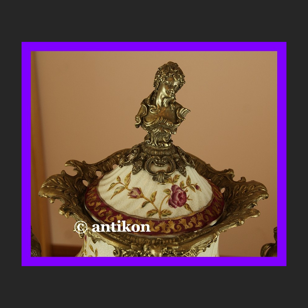Waza z różami okuta w brąz królewska porcelana Waza z różami okuta w brąz królewska porcelana