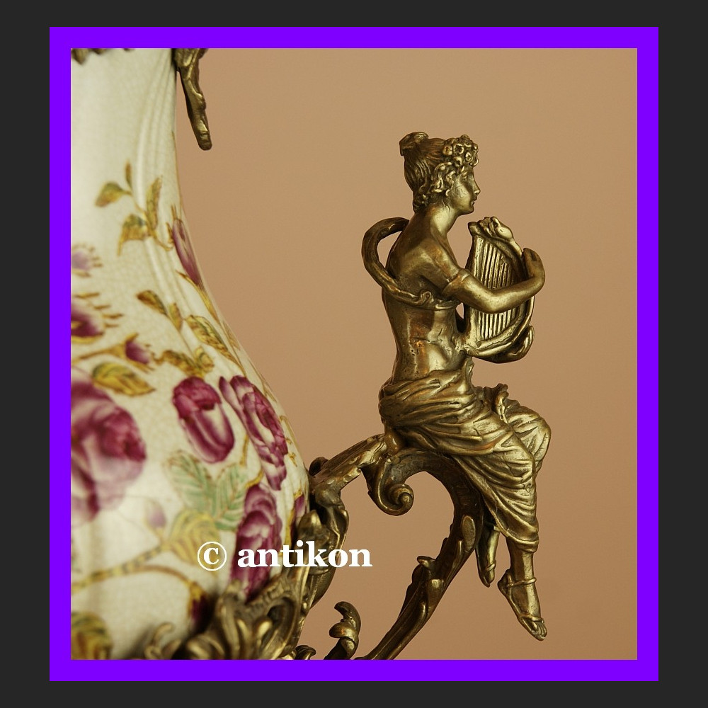 Waza z różami okuta w brąz królewska porcelana Waza z różami okuta w brąz królewska porcelana