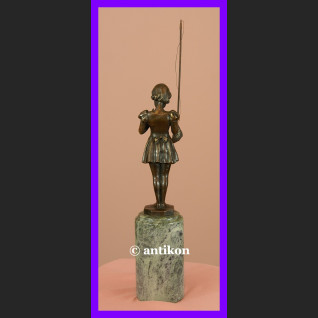 Śliczna dziewczynka z wędką paryski brąz