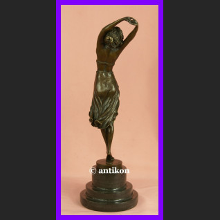 Tancerka śliczny brąz sygnowana rzeźba Art Deco Tancerka śliczny brąz sygnowana rzeźba Art Deco