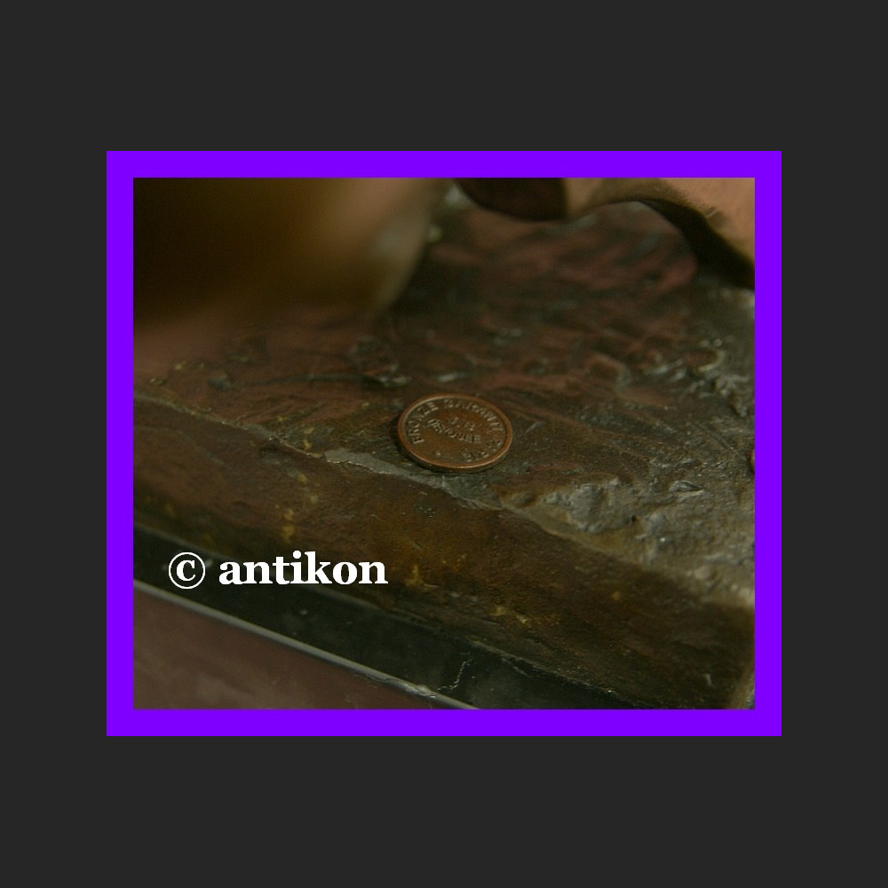 Rzeźba Byk symbol hossy giełdowej 