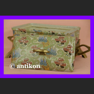 Zachwycająca duża szkatuła okuta w brąz secesja Zachwycająca duża szkatuła okuta w brąz secesja