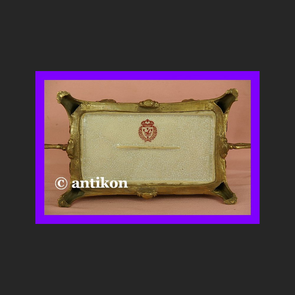 Zachwycająca duża szkatuła okuta w brąz secesja Zachwycająca duża szkatuła okuta w brąz secesja