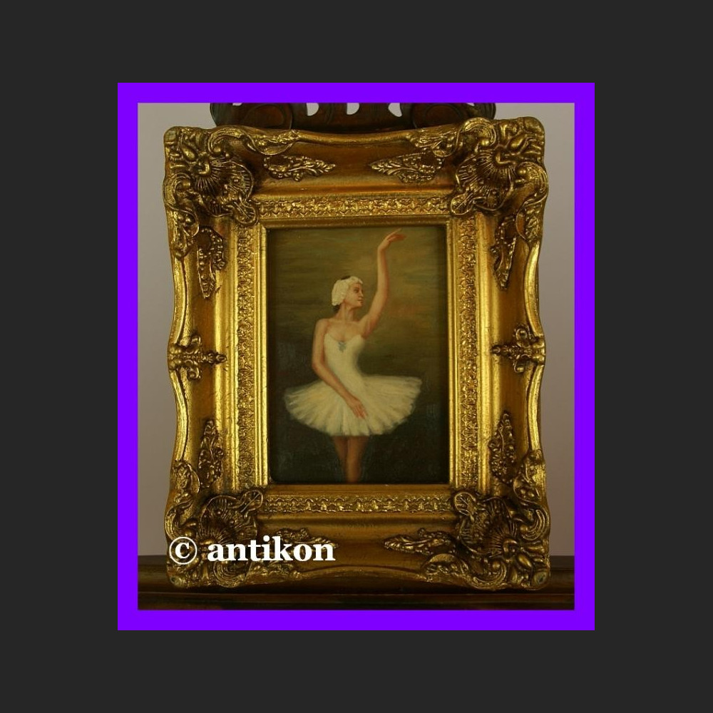 Zwiewna baletnica obraz złocona płatkowo rama