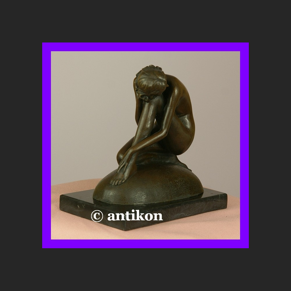 Klasyczny akt śliczna rzeźba prawdziwy brąz syg.