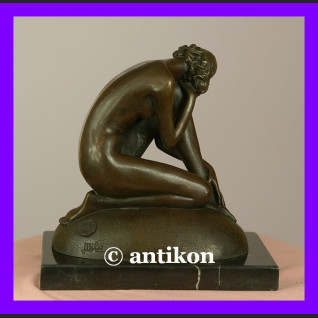 Klasyczny akt śliczna rzeźba prawdziwy brąz syg.