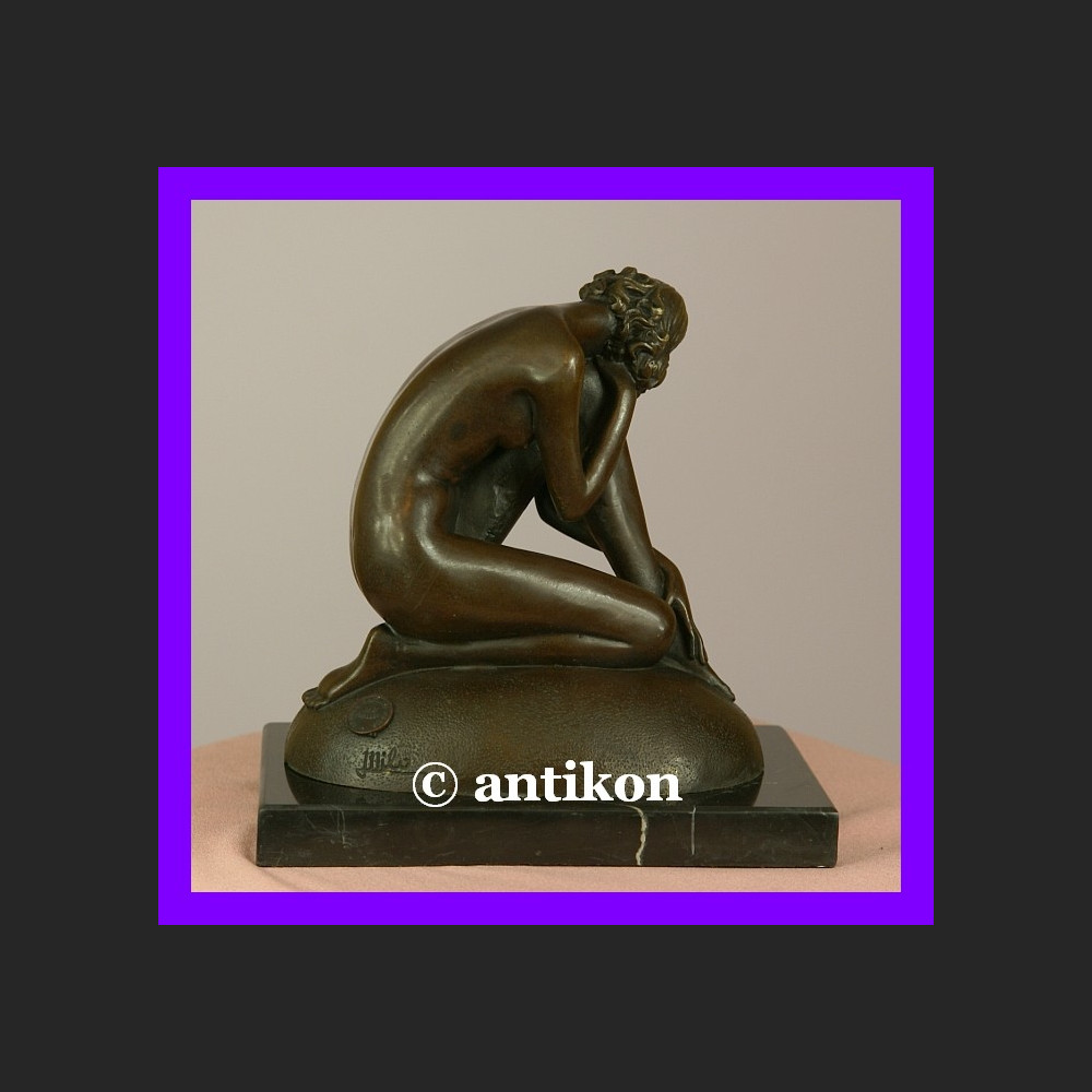 Klasyczny akt śliczna rzeźba prawdziwy brąz syg.