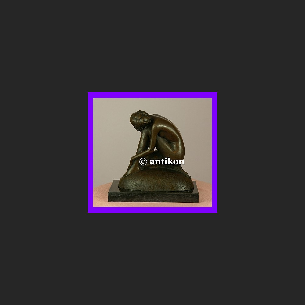 Klasyczny akt śliczna rzeźba prawdziwy brąz syg.