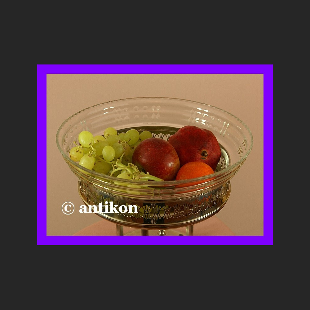 Duża patera na kolumnach