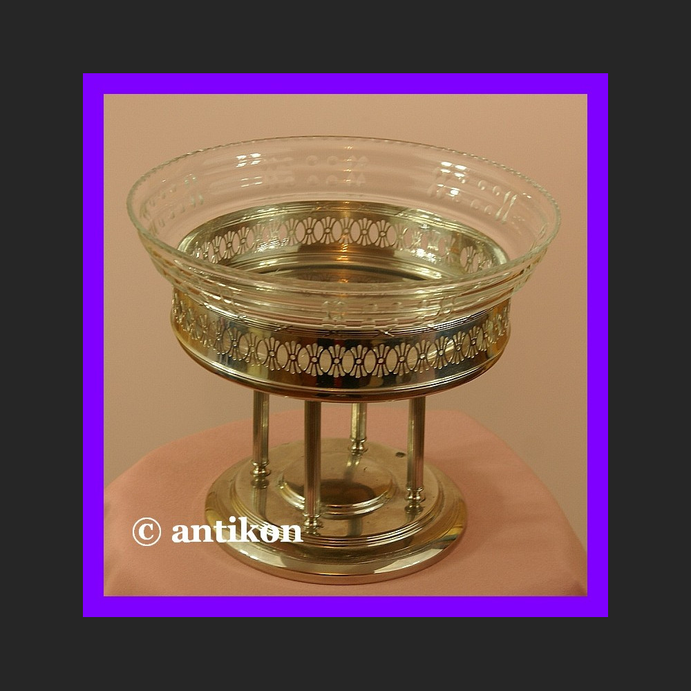 Duża patera na kolumnach