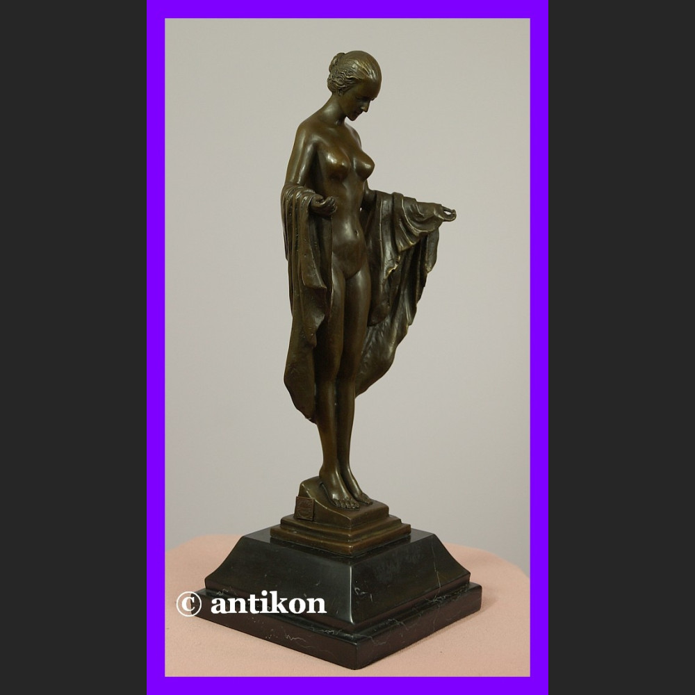 Piękna kobieta akt z brązu rzeźba Art Deco Piękna kobieta akt z brązu rzeźba Art Deco