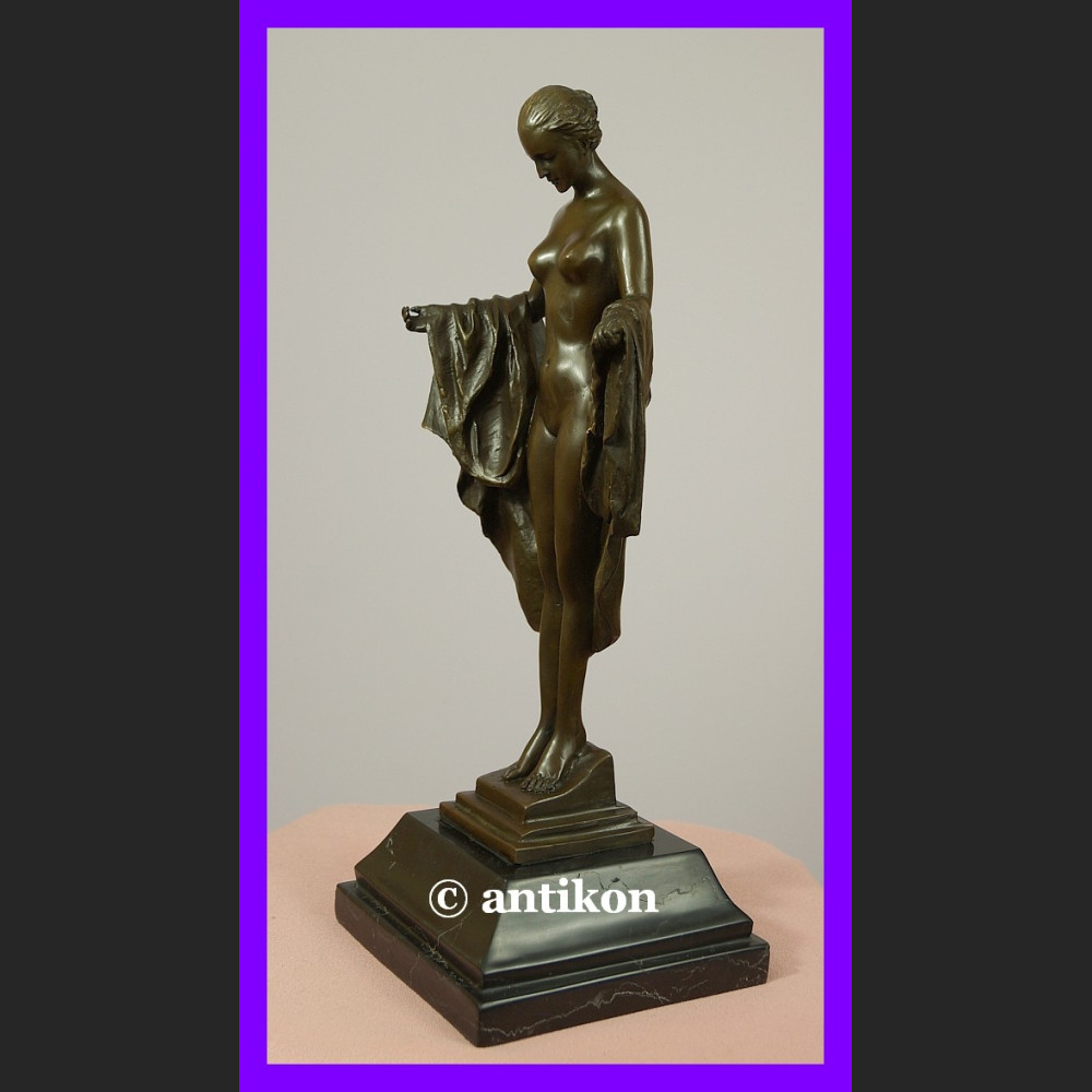 Piękna kobieta akt z brązu rzeźba Art Deco Piękna kobieta akt z brązu rzeźba Art Deco