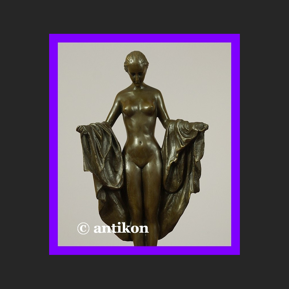 Piękna kobieta akt z brązu rzeźba Art Deco Piękna kobieta akt z brązu rzeźba Art Deco