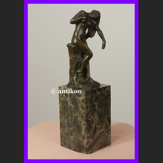 Córka Niobe akt z brązu przepiękna sygnowana rzeźba