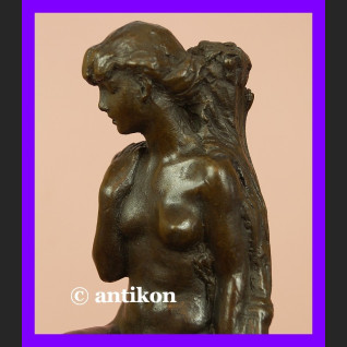 Przepiękny akt dziewczyny rzeźba z brązu Przepiękny akt dziewczyny rzeźba z brązu