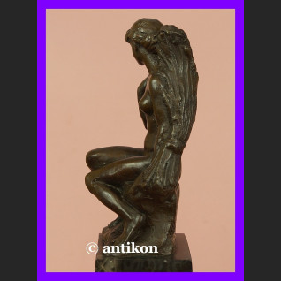 Przepiękny akt dziewczyny rzeźba z brązu Przepiękny akt dziewczyny rzeźba z brązu