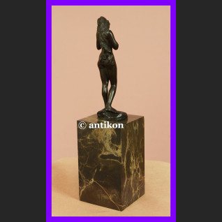 Akt kobiety Ewa z jabłkiem śliczna rzeźba z brązu Akt kobiety Ewa z jabłkiem śliczna rzeźba z brązu