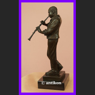 Figura z brązu Louis Armstrong klarnecista 