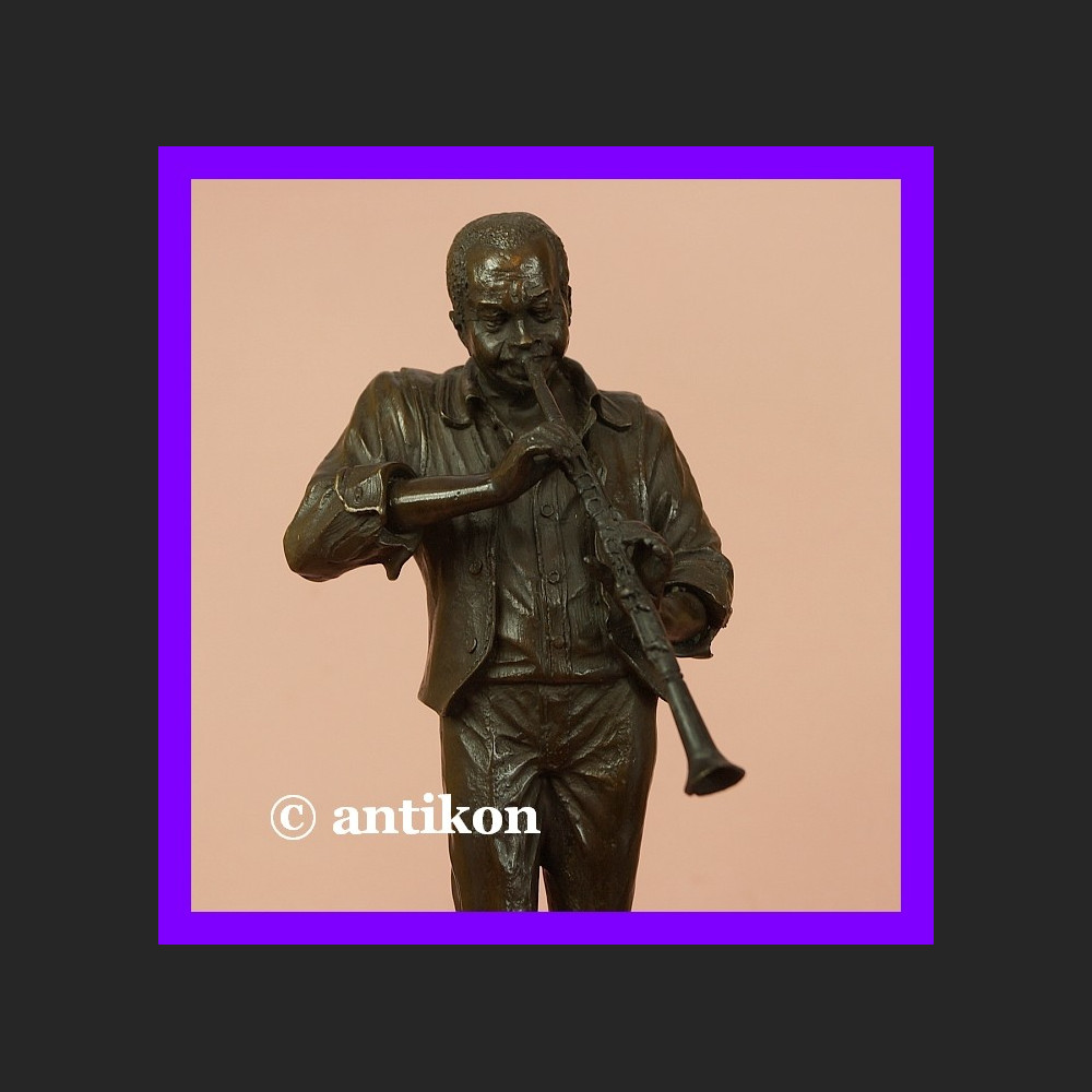 Figura z brązu Louis Armstrong klarnecista 