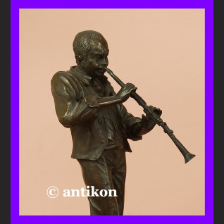 Figura z brązu Louis Armstrong klarnecista 