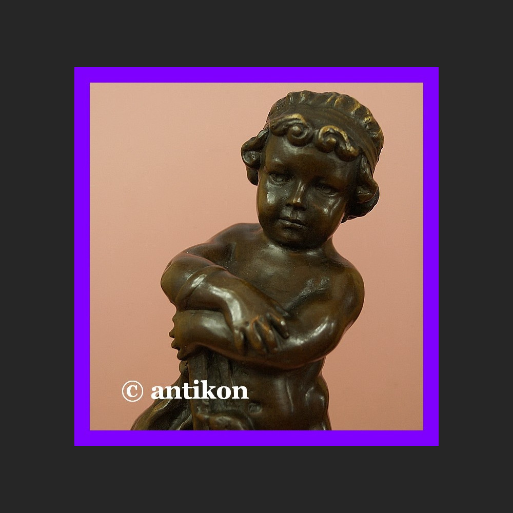 Chłopczyk z gęsiami sygnowany brąz urocza rzeźba Chłopczyk z gęsiami sygnowany brąz urocza rzeźba