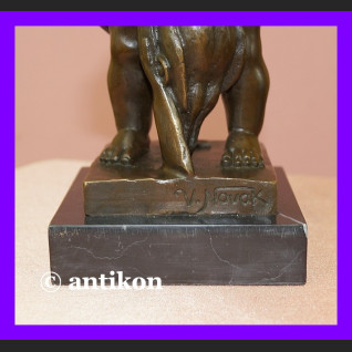 Chłopczyk z gęsiami sygnowany brąz urocza rzeźba Chłopczyk z gęsiami sygnowany brąz urocza rzeźba