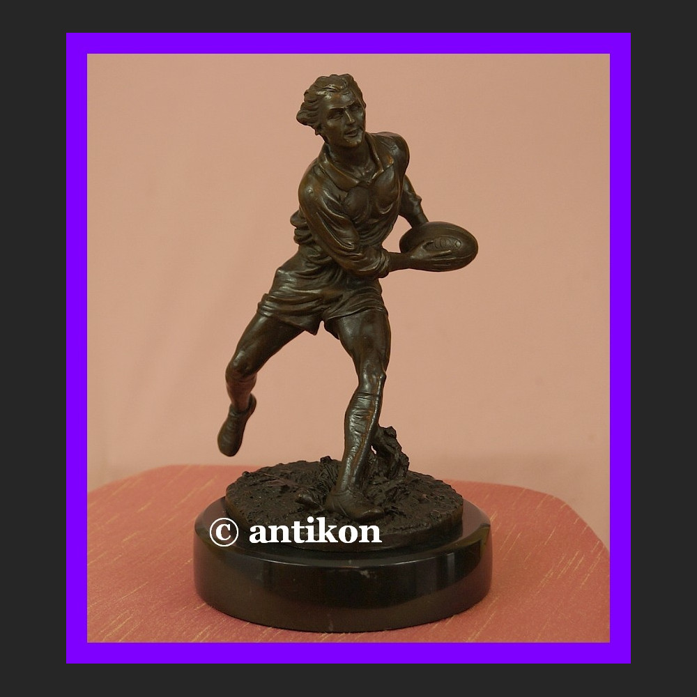 Rugbysta wspaniała rzeźba brąz rugby Rugbysta wspaniała rzeźba brąz rugby