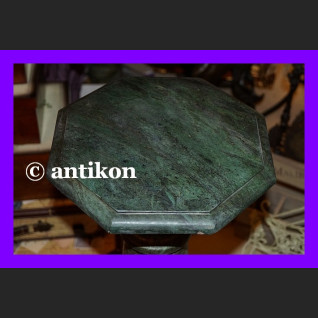 KOLUMNA Z ZIELONEGO MARMURU KOLUMNA Z ZIELONEGO MARMURU