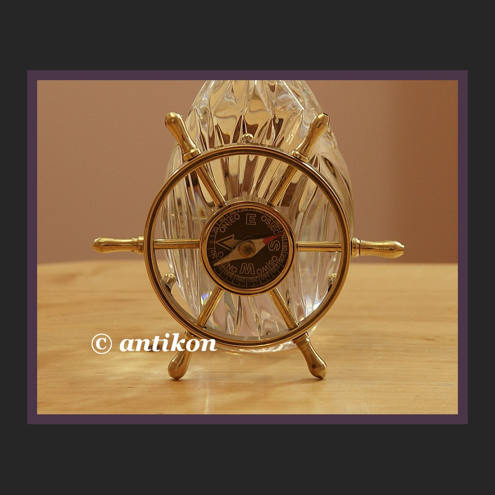 Mosiężny kompas wspaniałe koło sterowe