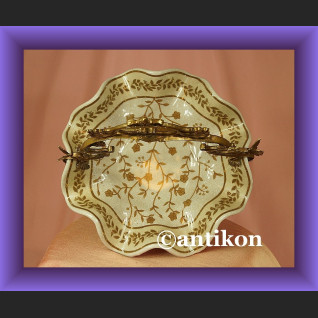 Patera porcelanowa koszyk w kwiaty porcelana z brązem Patera porcelanowa koszyk w kwiaty porcelana z brązem