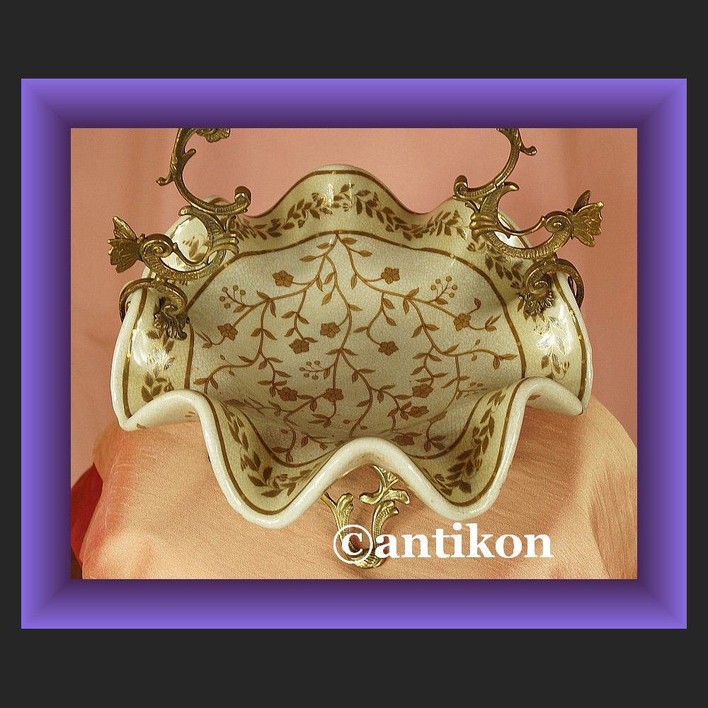 Patera porcelanowa koszyk w kwiaty porcelana z brązem Patera porcelanowa koszyk w kwiaty porcelana z brązem