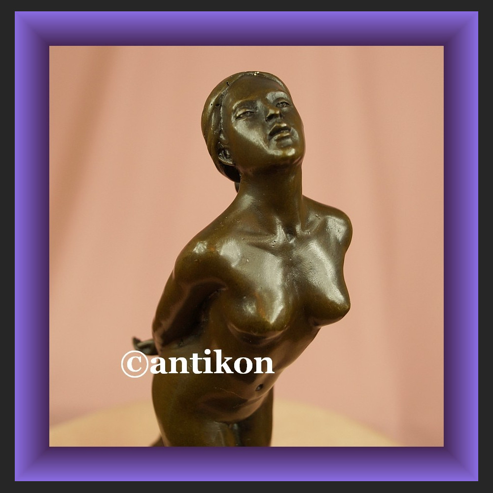 Nieprzyzwoity akt dziewczyny rzeźba francuski brąz Nieprzyzwoity akt dziewczyny rzeźba francuski brąz