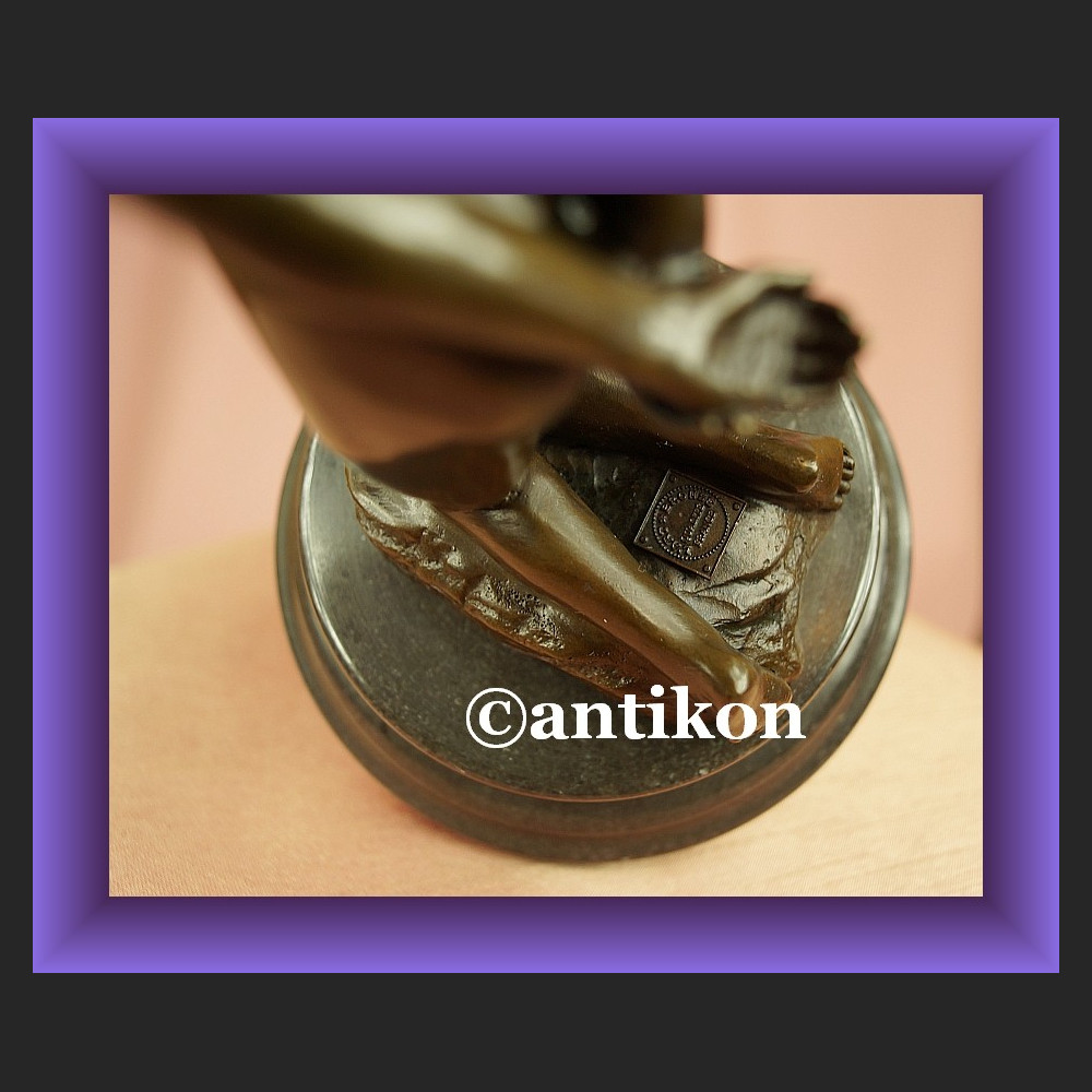 Nieprzyzwoity akt dziewczyny rzeźba francuski brąz Nieprzyzwoity akt dziewczyny rzeźba francuski brąz