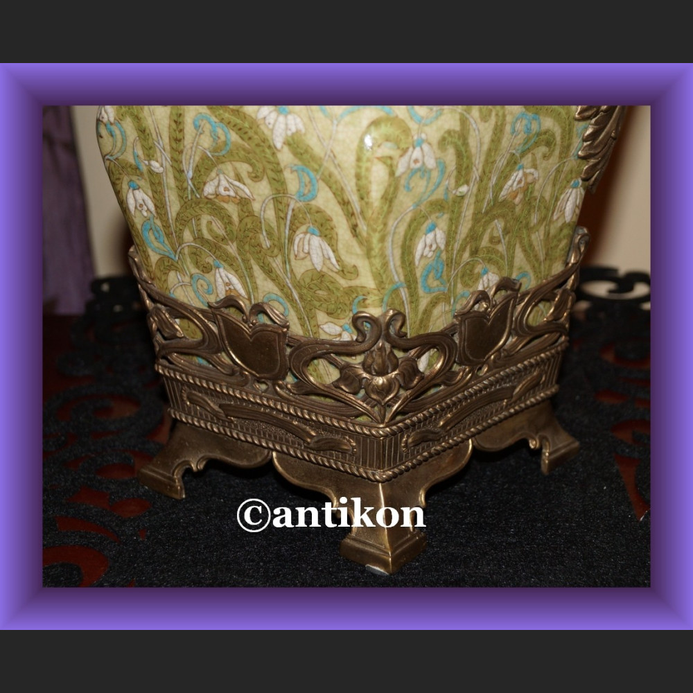 Świetny miodowy wazon z łabędziami Świetny miodowy wazon z łabędziami