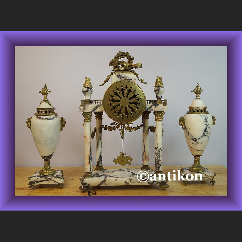 Zegar kominkowy  portykowy marmurowy z przystawkami Francja  Zegar kominkowy  portykowy marmurowy z przystawkami Francja