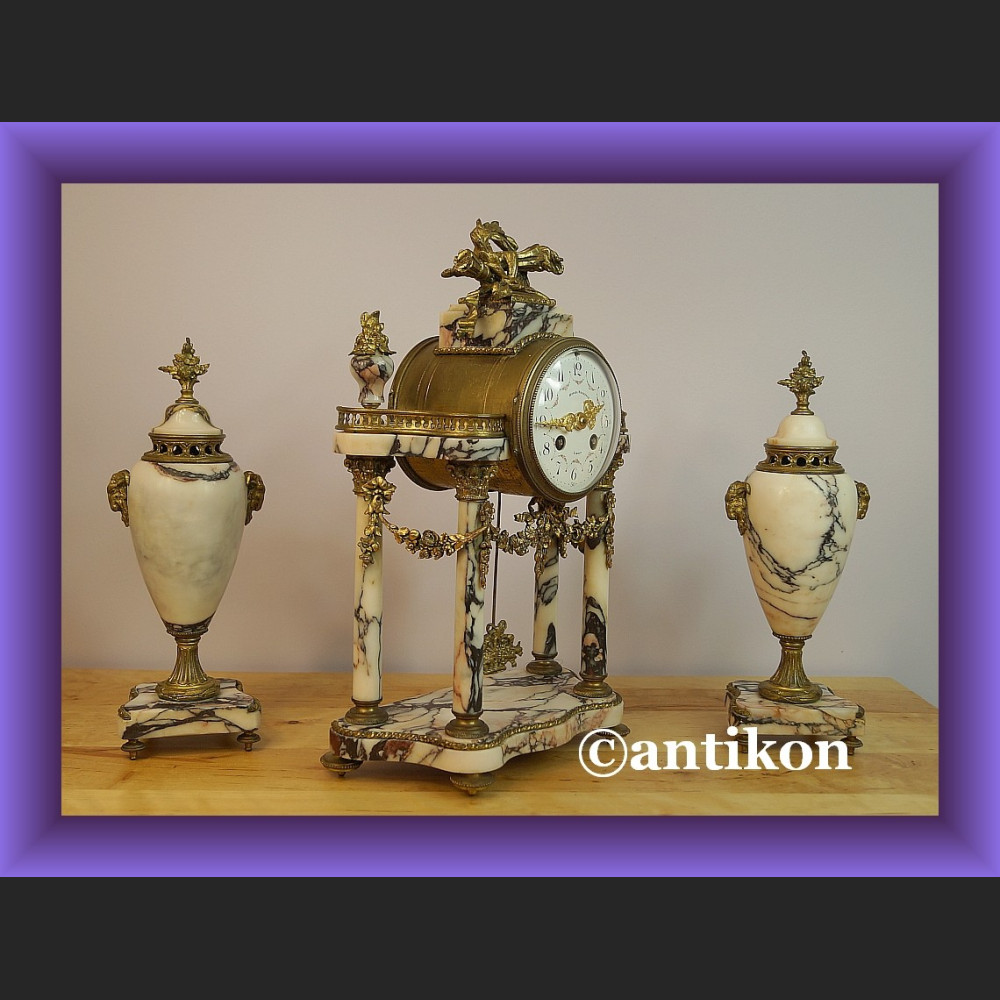 Zegar kominkowy  portykowy marmurowy z przystawkami Francja  Zegar kominkowy  portykowy marmurowy z przystawkami Francja