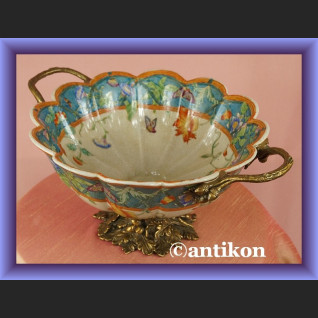 Olśniewająca misa na owoce patera z brązem