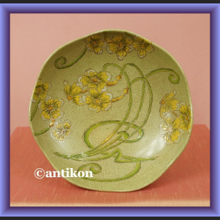 Wysoka secesyjna patera z kobietą piękna procelana