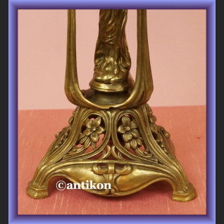 Wysoka secesyjna patera z kobietą piękna procelana