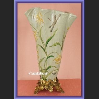 Zjawiskowy secesyjny porcelanowy wazon w żonkile