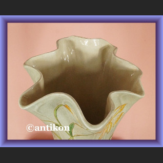 Zjawiskowy secesyjny porcelanowy wazon w żonkile