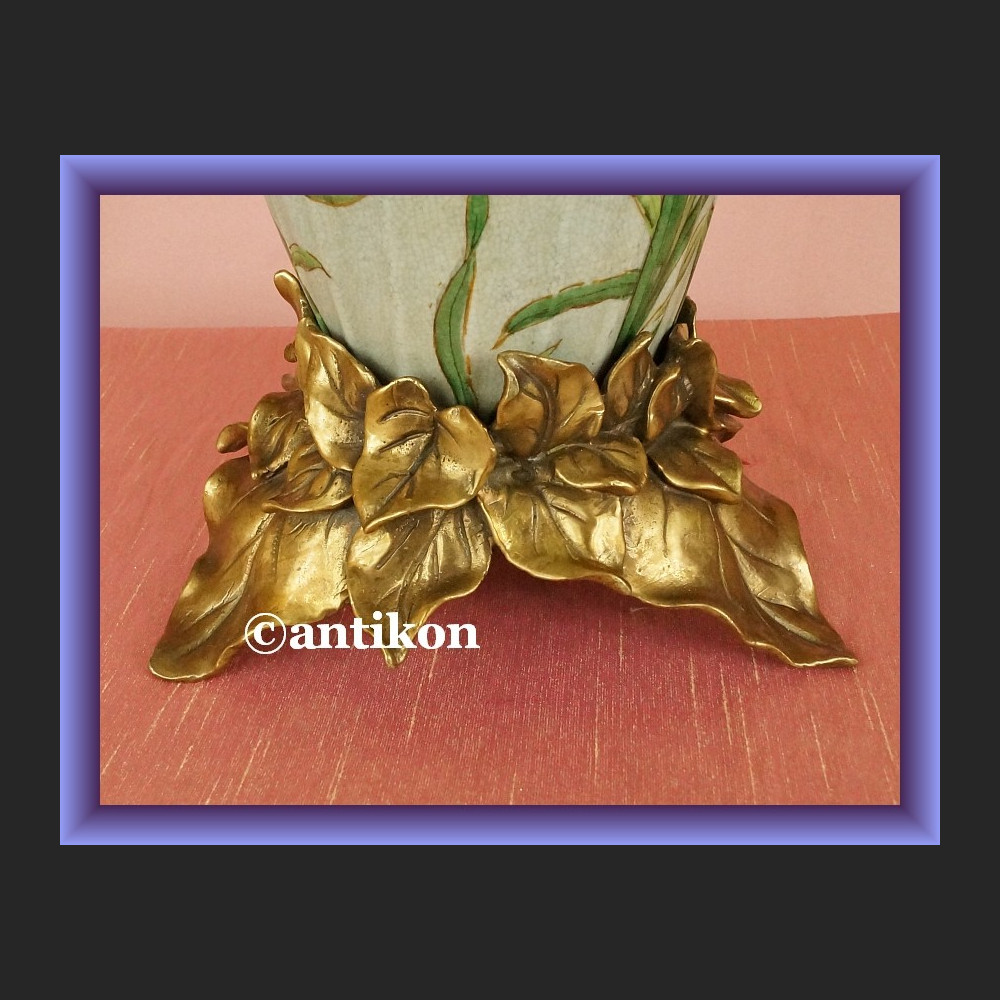 Zjawiskowy secesyjny porcelanowy wazon w żonkile