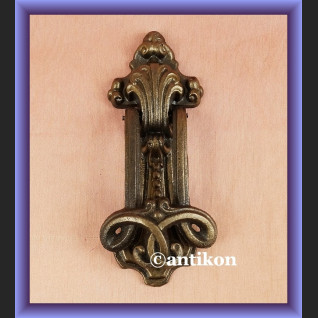 Rustykalna kołatka do drzwi z żeliwa