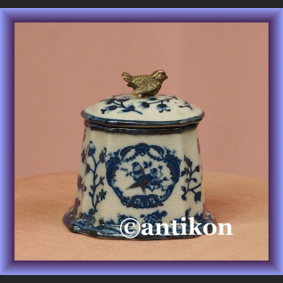 Cukierniczka wzór cebulowy z ptaszkiem na wieczku