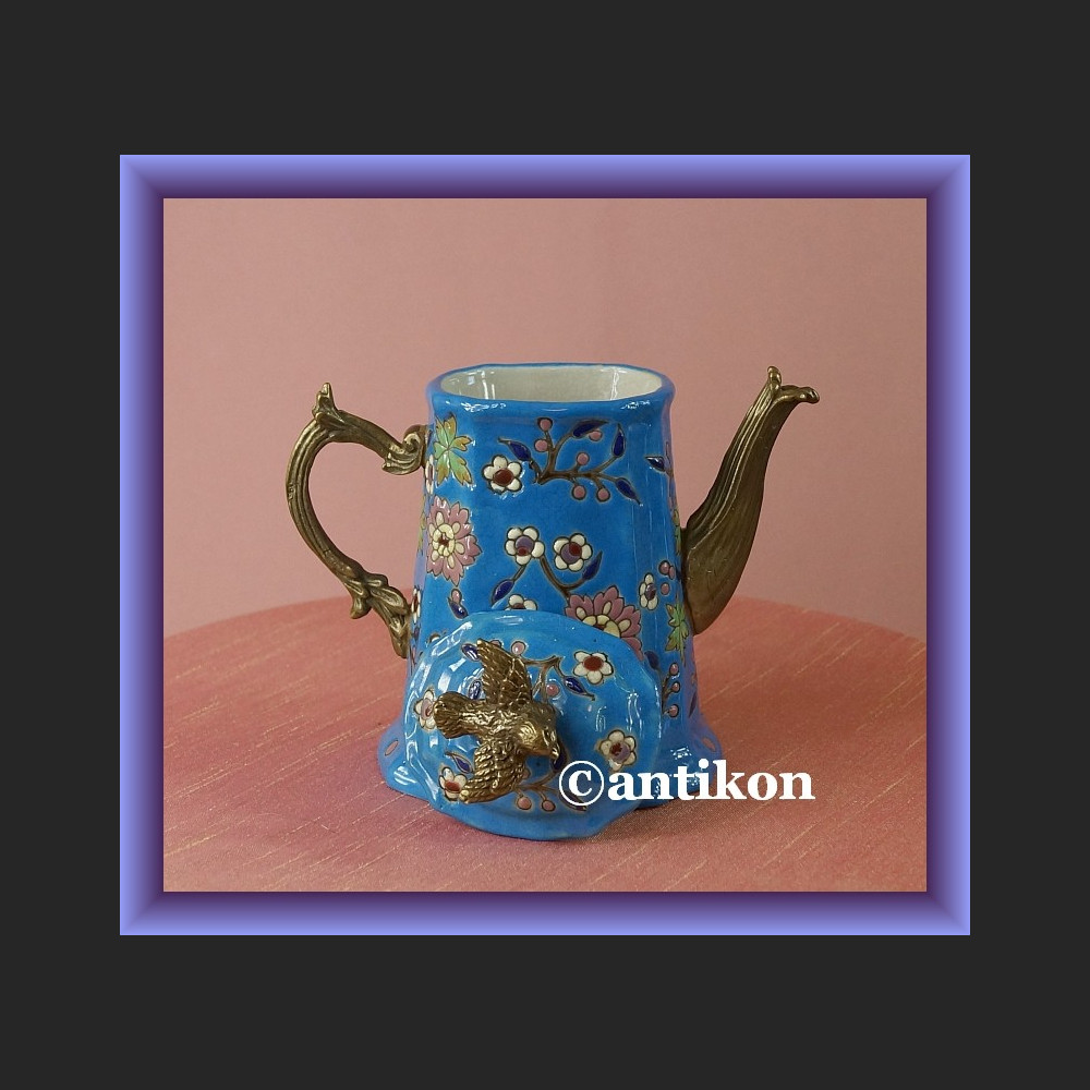 Prześliczny mały turkusowy dzbanek z ptaszkiem 