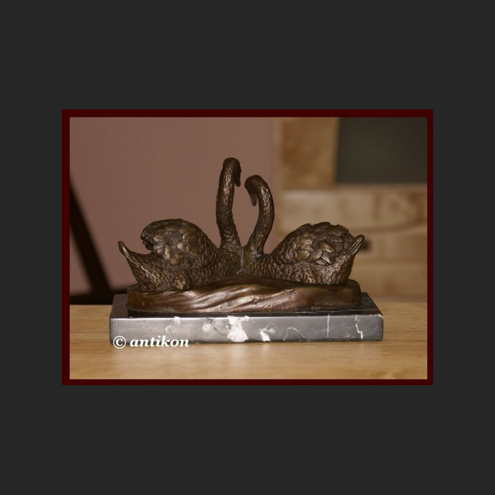 PIĘKNA RZEŹBA Z BRĄZU PARA ŁABĘDZI