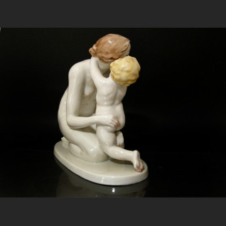 Figurka Rosenthal Macierzyństwo ok. 1936 r. proj. Karl Lysek  Figurka Rosenthal Macierzyństwo ok. 1936 r. proj. Karl Lysek