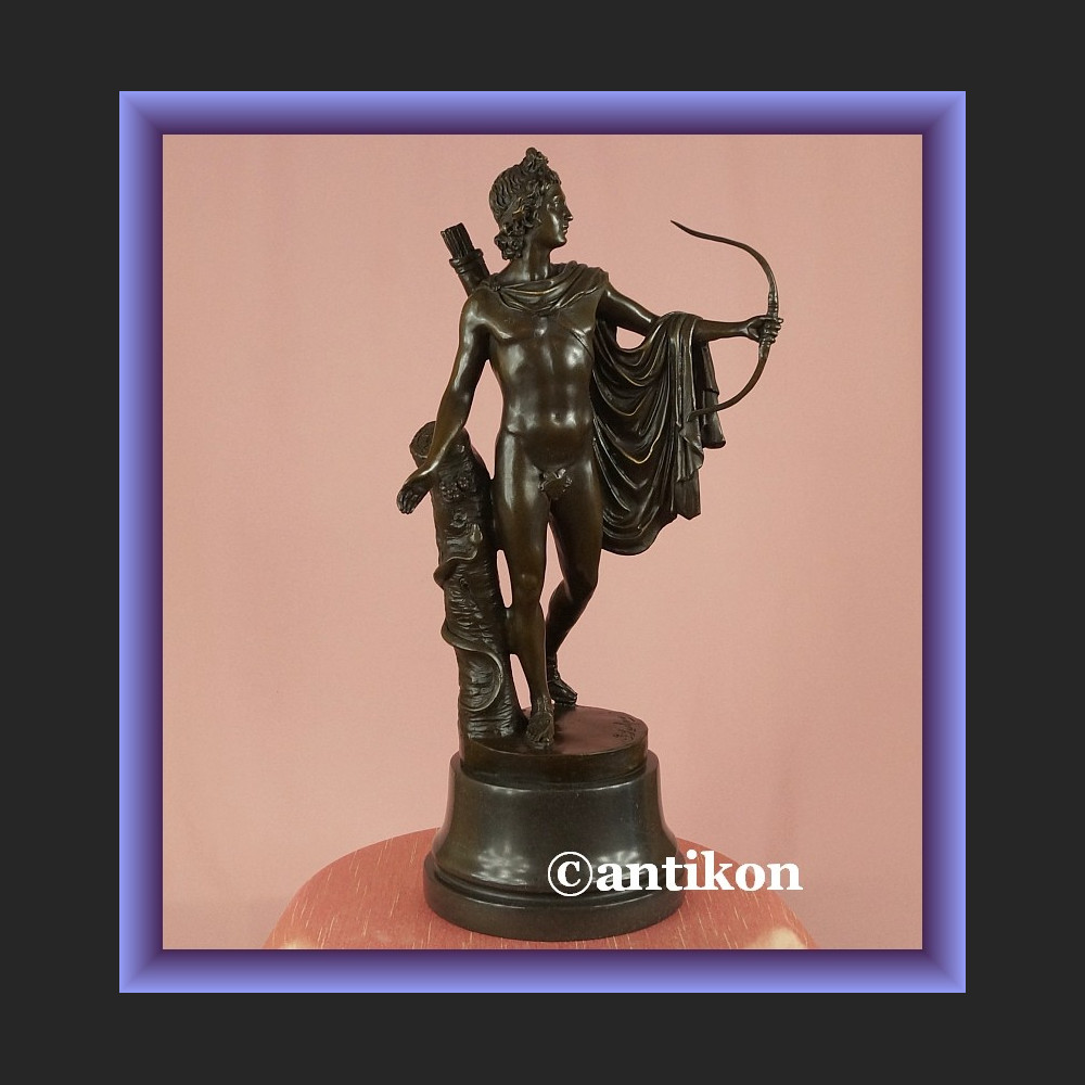 Figurka z brązu Apollo Belwederski rzeźba z łukiem